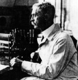 photo of Karl Landsteiner working in his laboratory